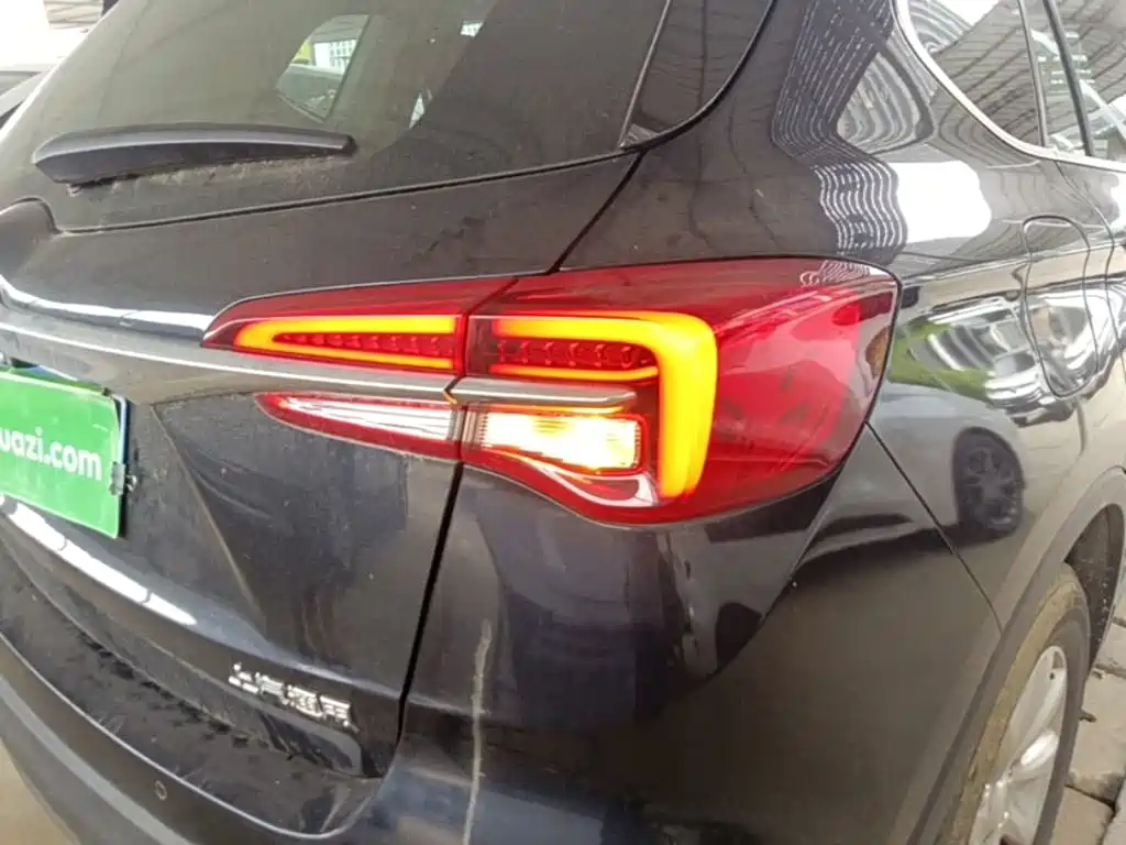 Buick Envision Plus — миниатюра 8