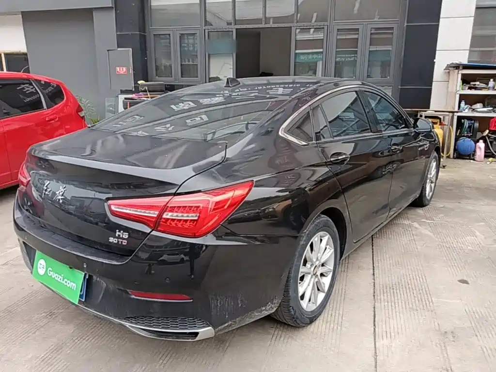 Hongqi Hongqi H5 — миниатюра 7