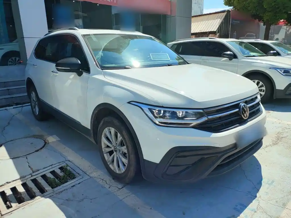 Volkswagen Tiguan L — миниатюра 4