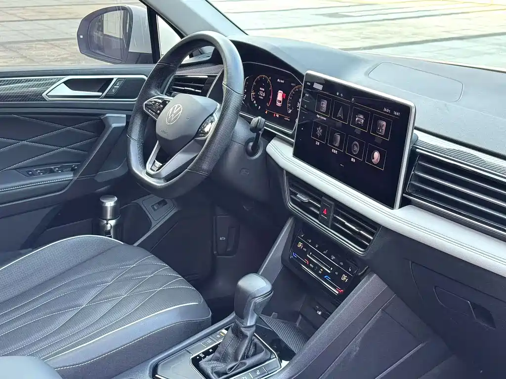 Volkswagen Tiguan L — миниатюра 7