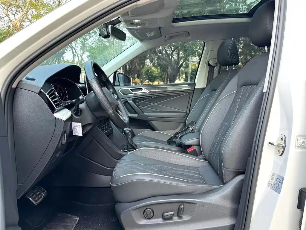 Volkswagen Tiguan L — миниатюра 4