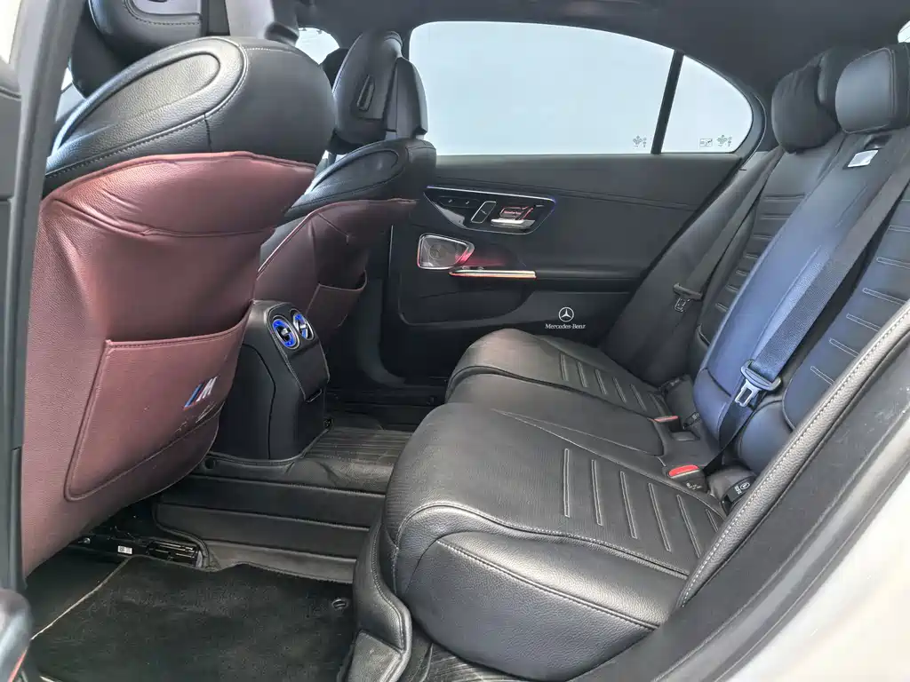 Mercedes-Benz C-Class — миниатюра 15