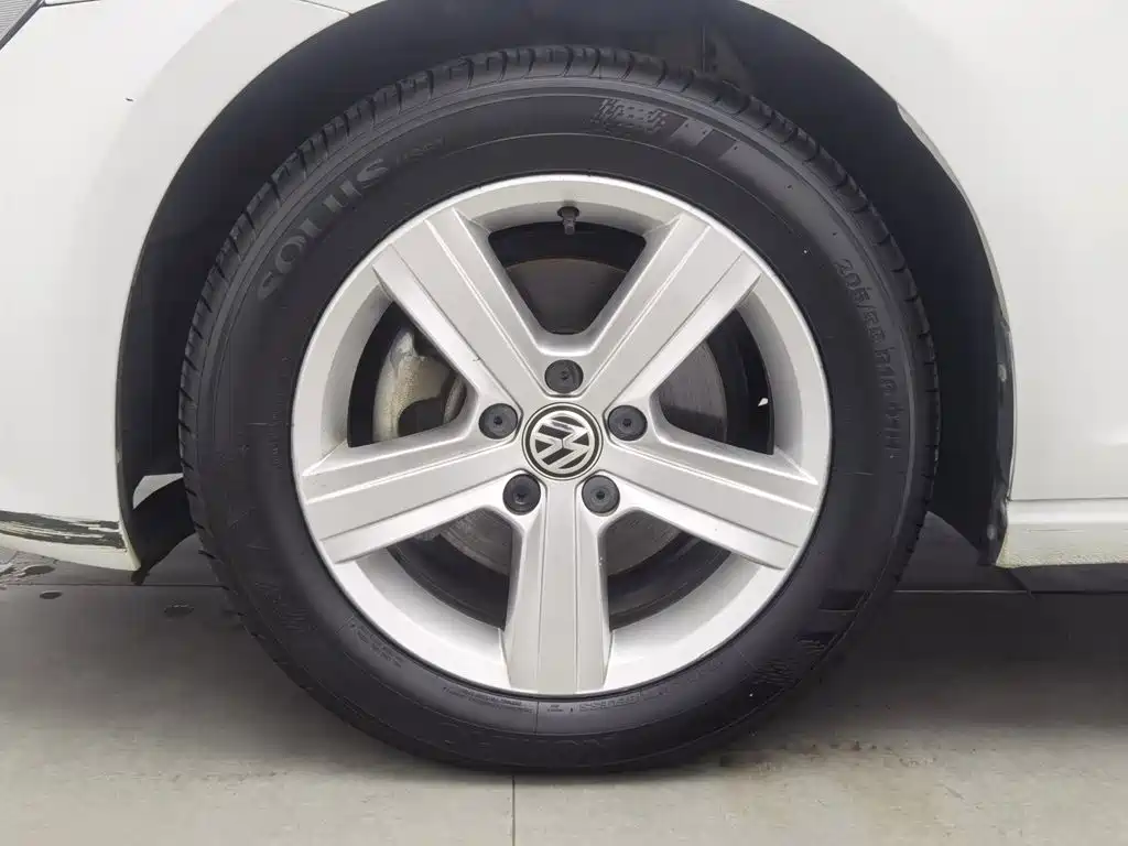 Volkswagen Golf — миниатюра 17