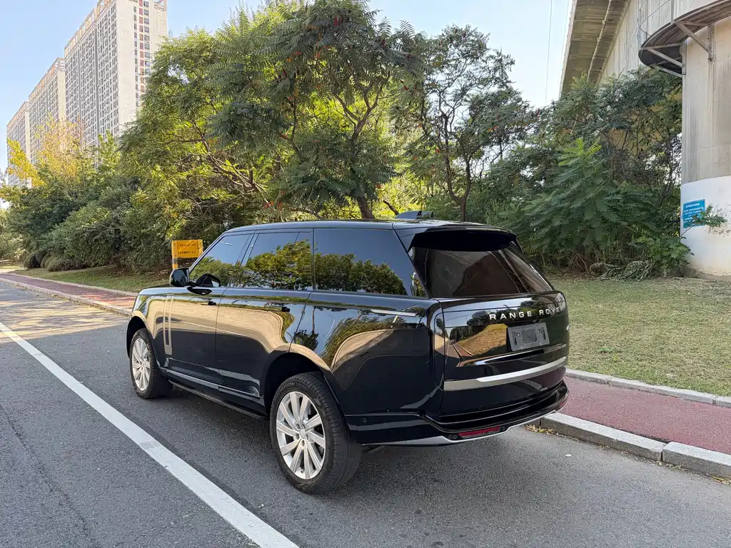 Land Rover Range Rover — миниатюра 4