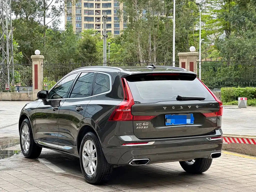 Volvo XC60 2020 T4 Luxury