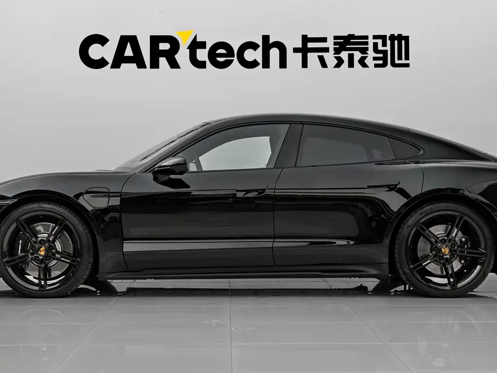 Porsche Taycan — миниатюра 11