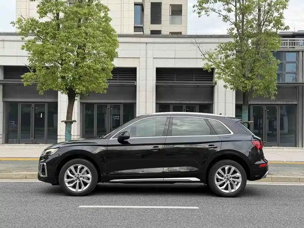 Audi Q5L 2022 40T Luxury