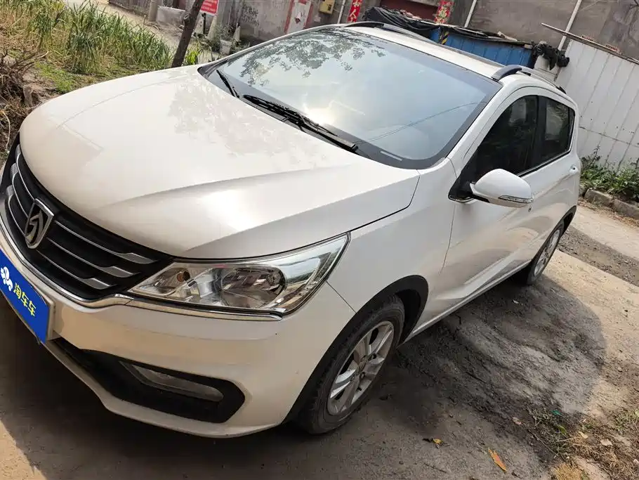 Baojun 310 2016