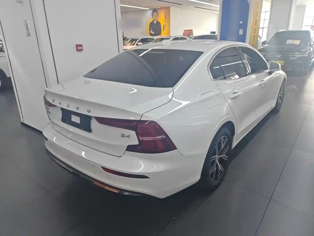 Volvo S60 — миниатюра 7