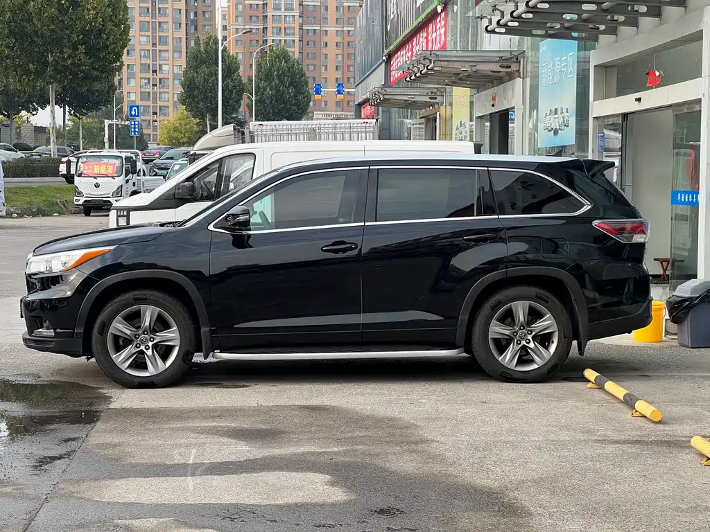 Toyota Highlander — миниатюра 4