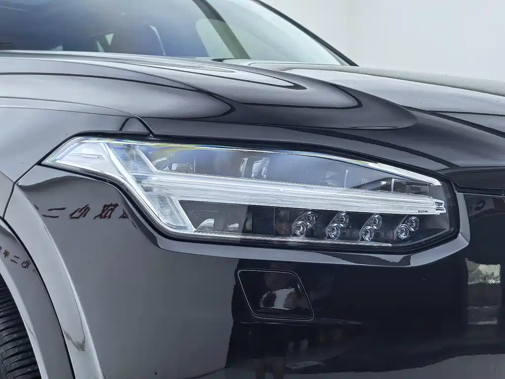 Volvo XC90 2020 T6 Luxury 7 мест