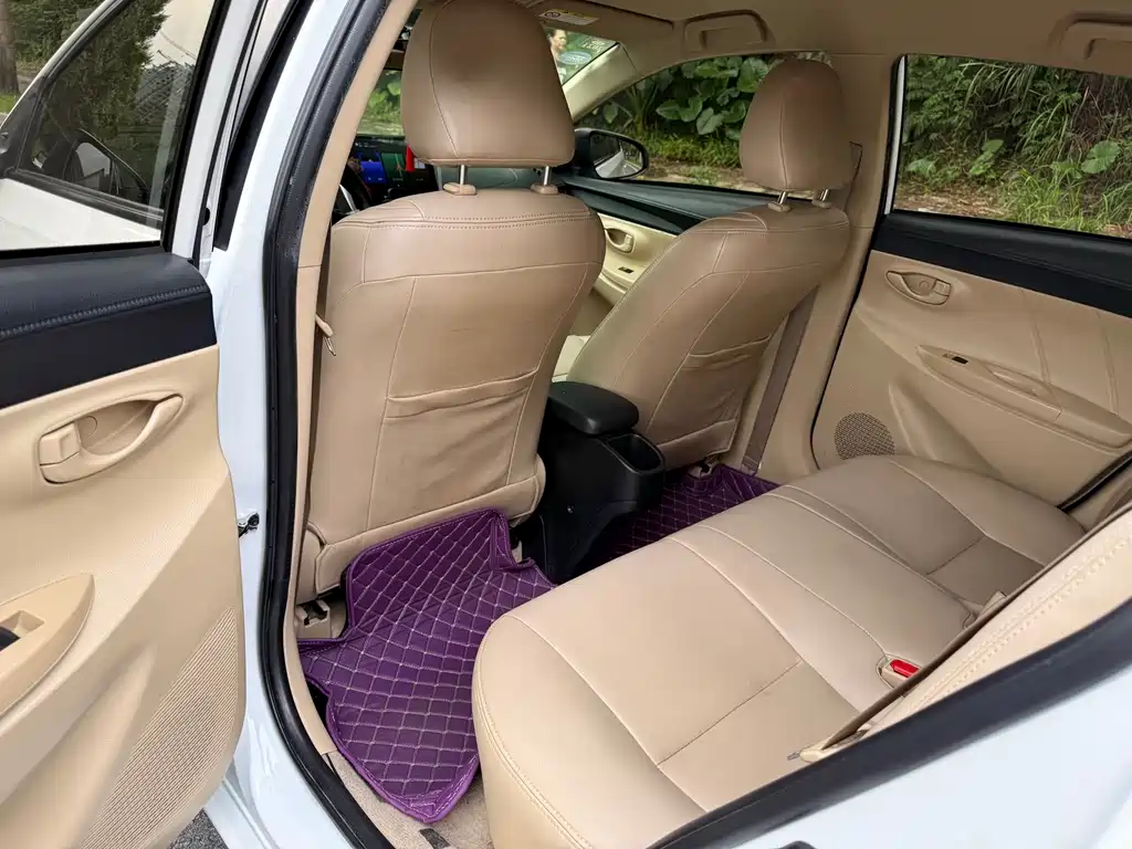 Toyota Yaris L — миниатюра 19
