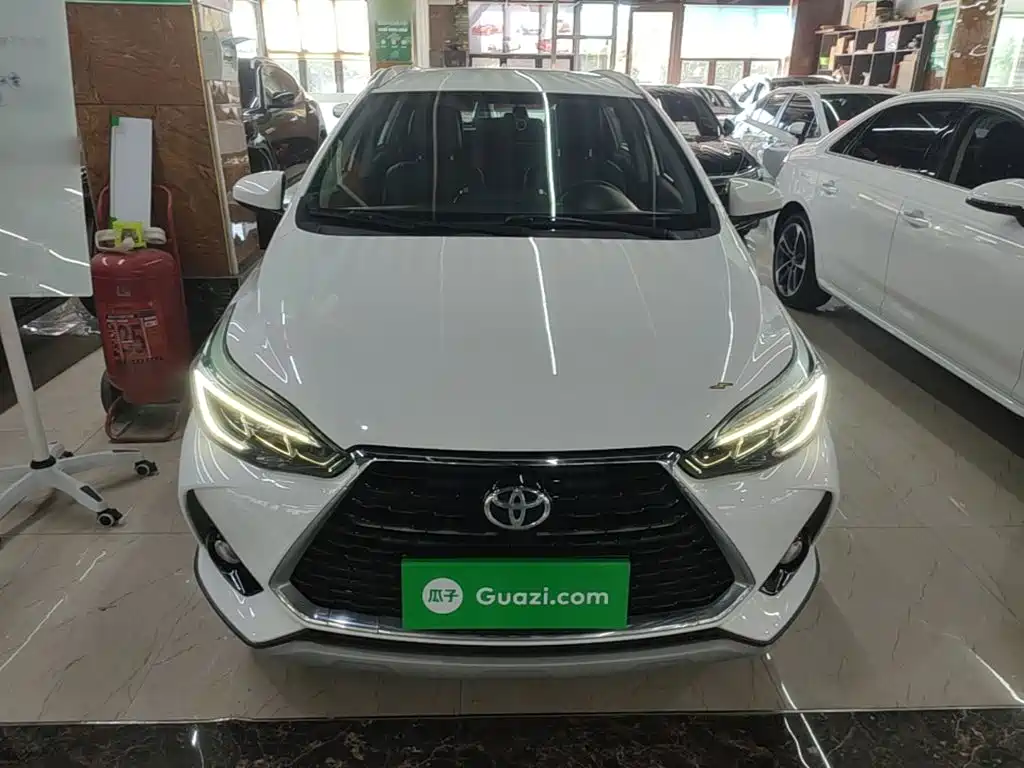Toyota Yaris L — миниатюра 3