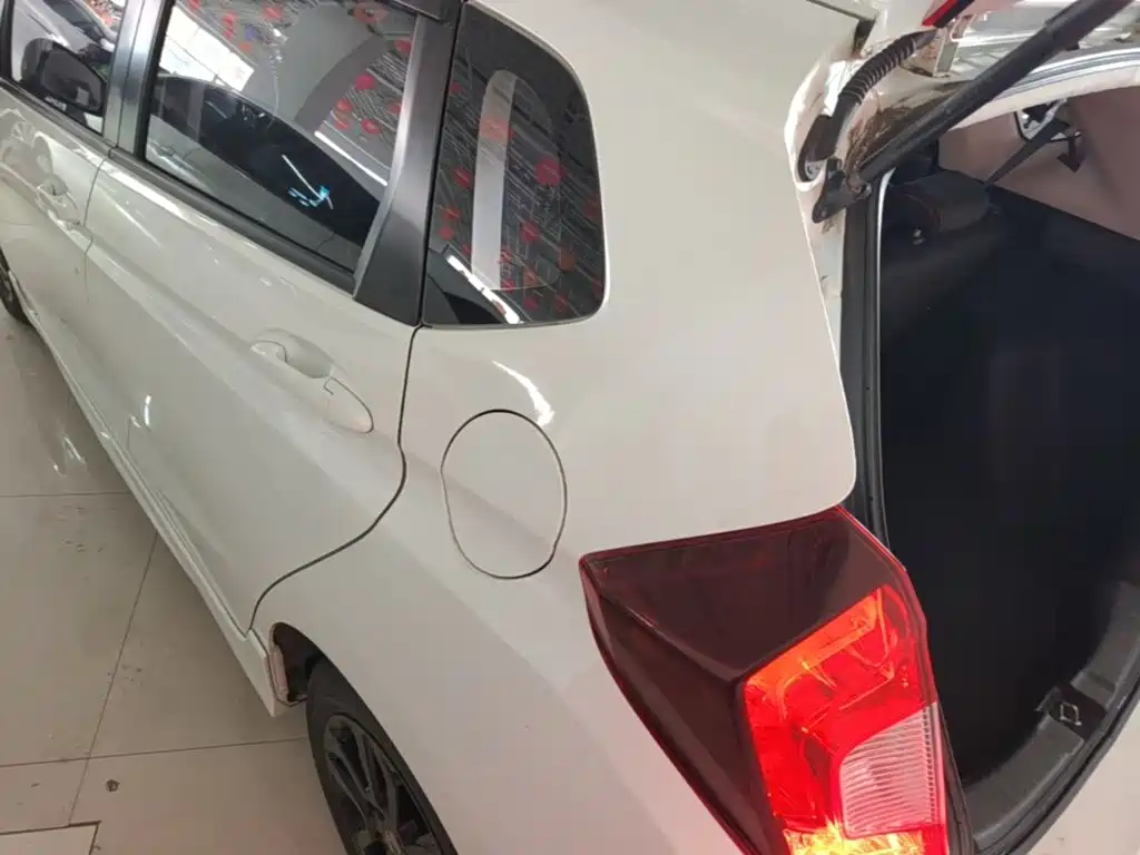 Honda Fit — миниатюра 5