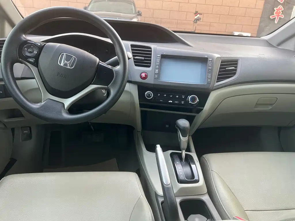 Honda Civic — миниатюра 9
