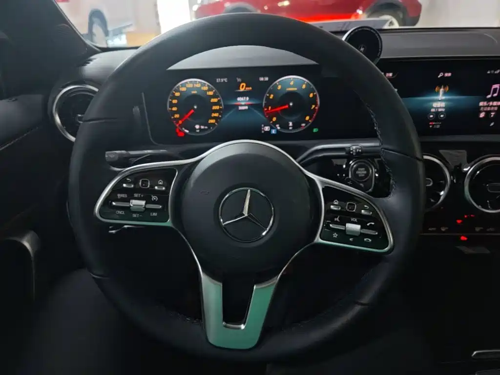 Mercedes-Benz A-Class (Import) — миниатюра 11