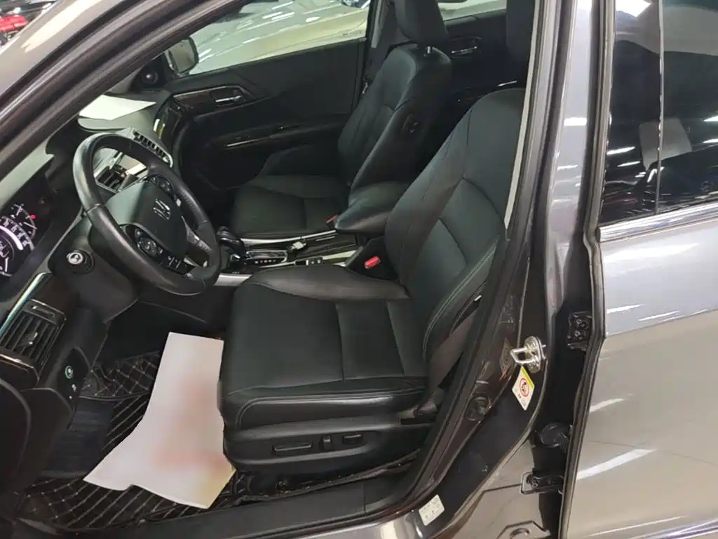 Honda Accord — миниатюра 15