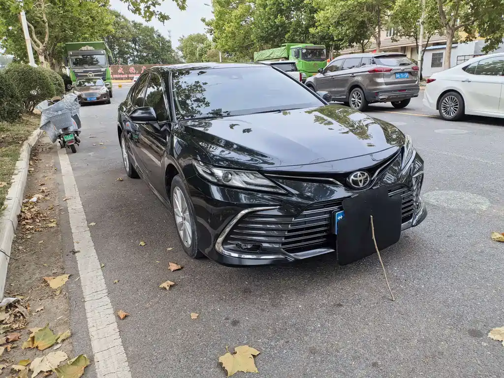 Toyota Camry — миниатюра 2
