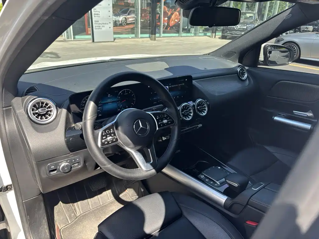 Mercedes-Benz GLA — миниатюра 7