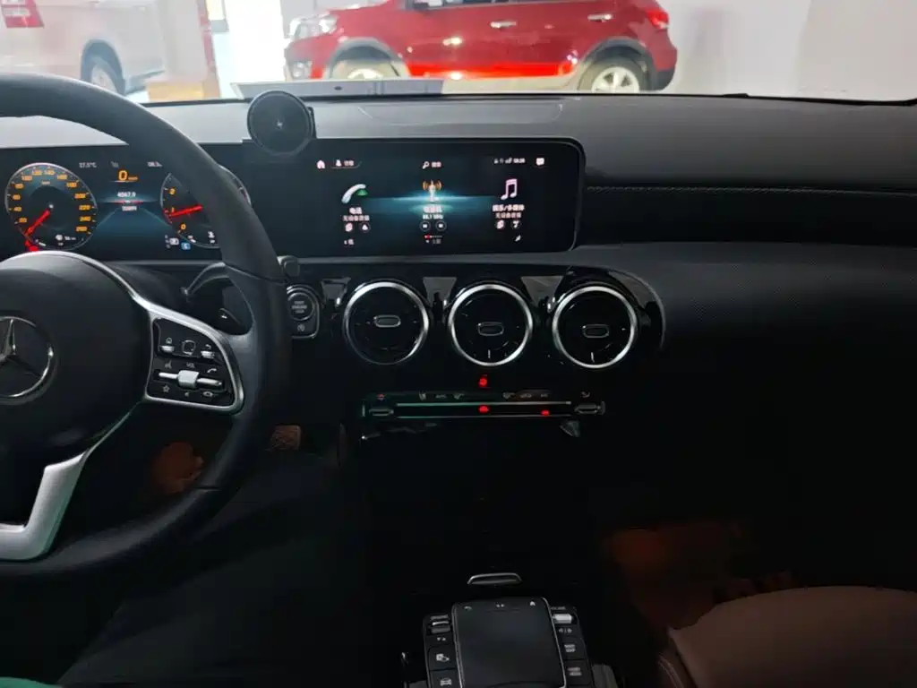 Mercedes-Benz A-Class (Import) — миниатюра 10