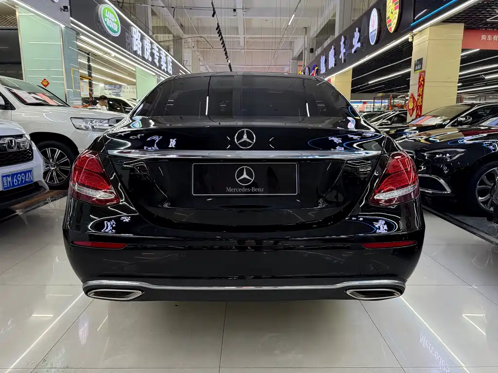 Mercedes-Benz E-Class — миниатюра 5