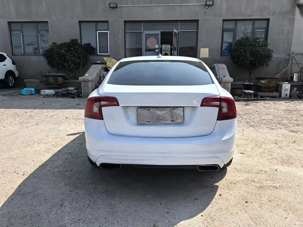 Volvo S60 2015 S60L T5