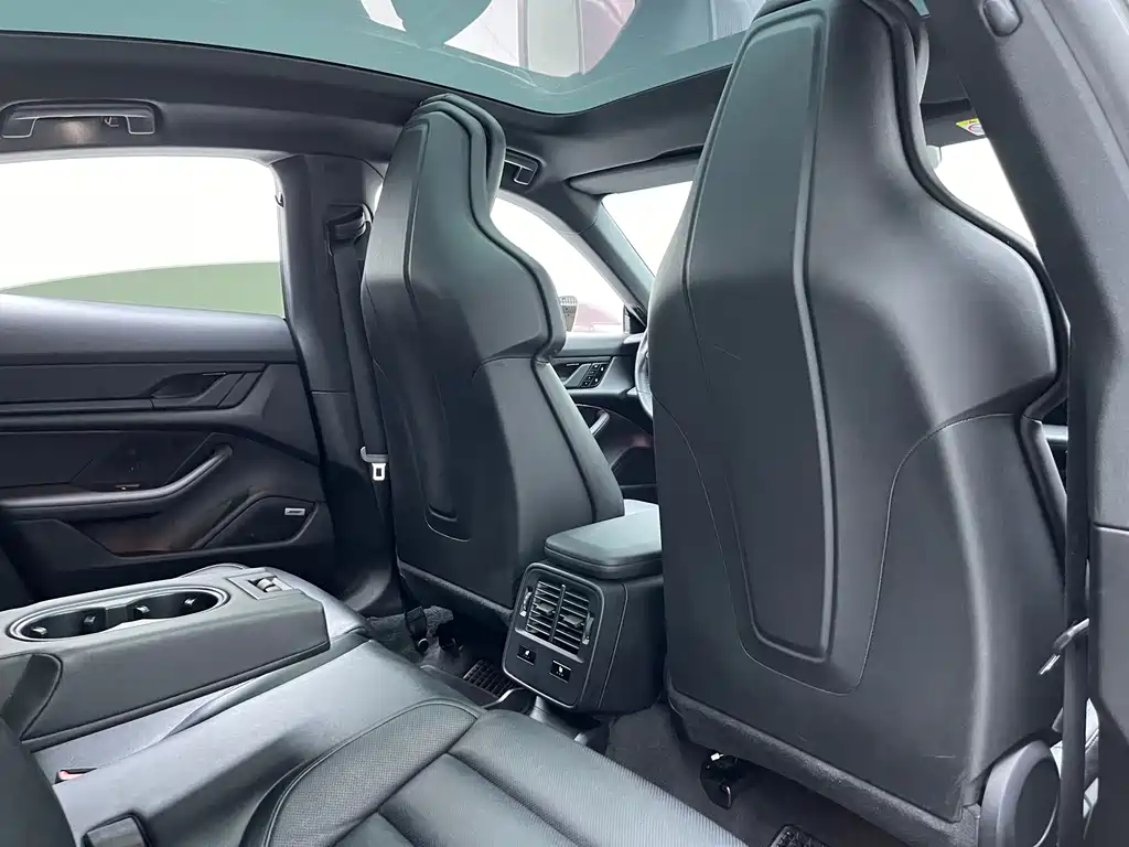Porsche Taycan — миниатюра 8