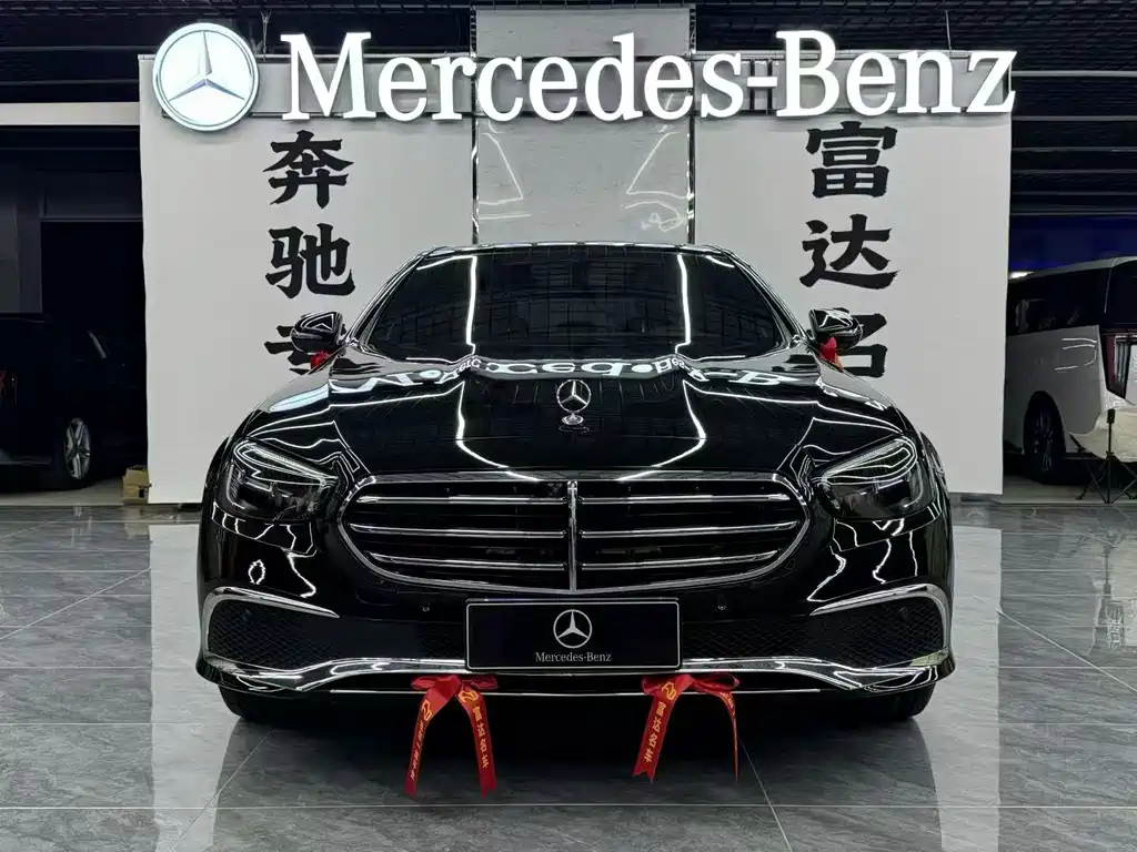 Mercedes-Benz E-Class — миниатюра 2