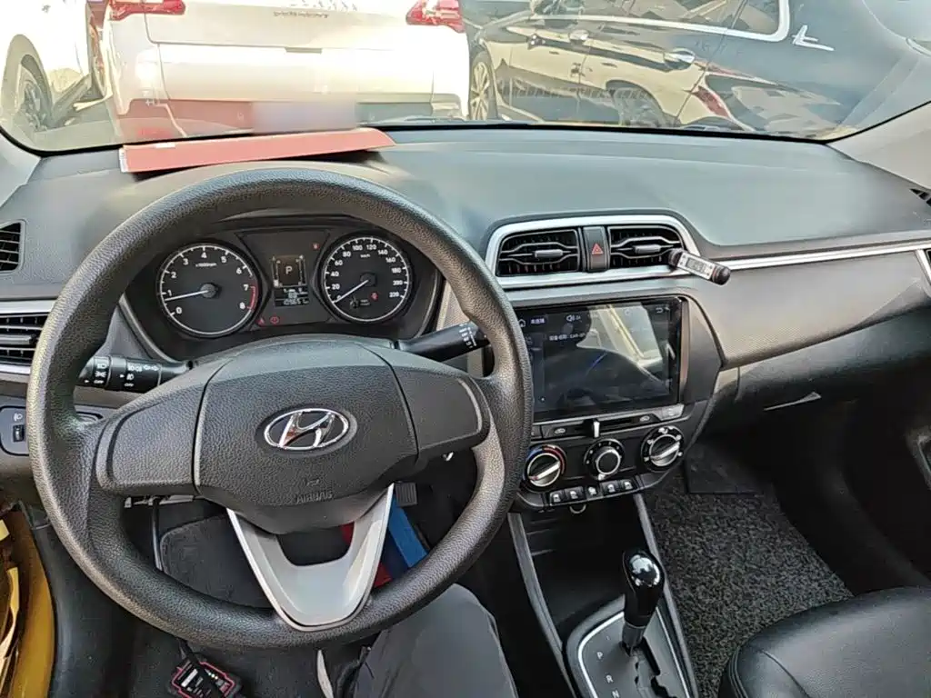 Hyundai Verna — миниатюра 10