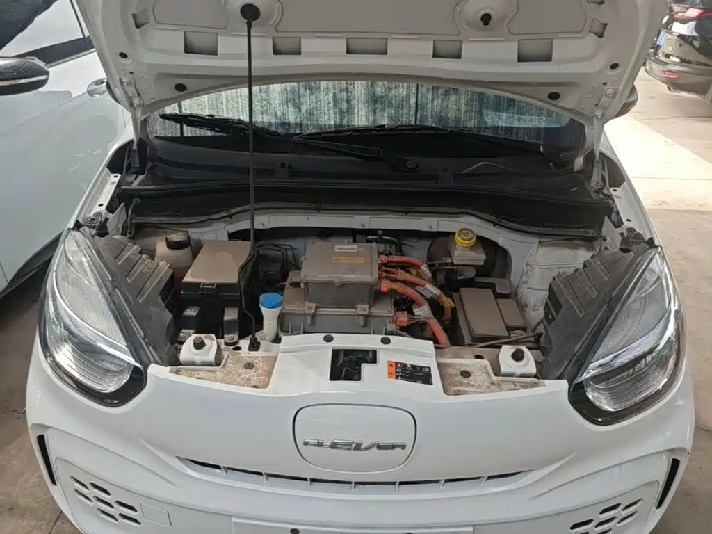 Roewe Clever — миниатюра 20