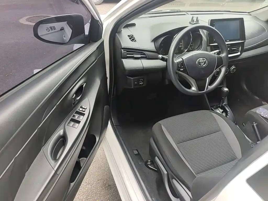 Toyota Vios FS — миниатюра 16
