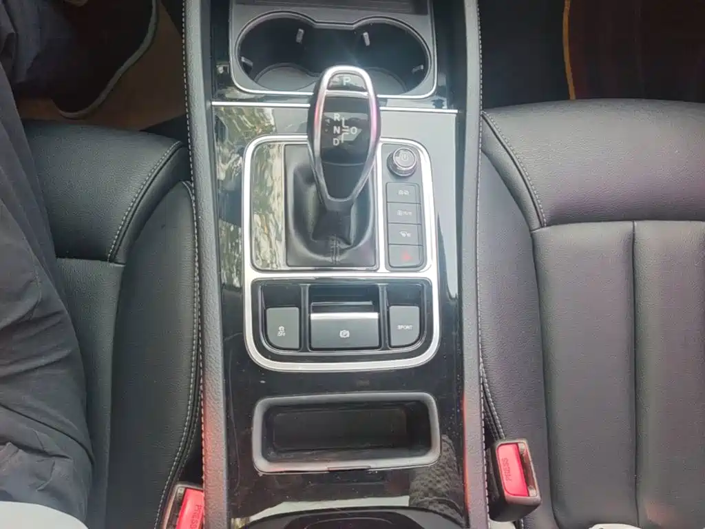 BYD MAX — миниатюра 14