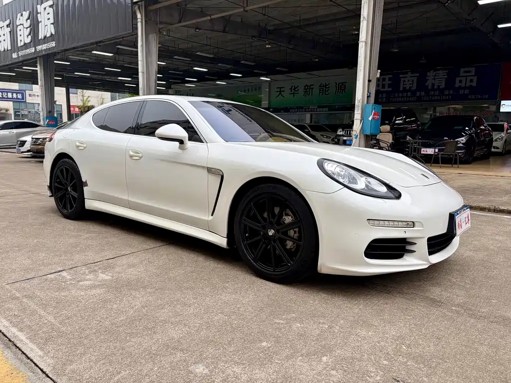 Porsche Panamera — миниатюра 3