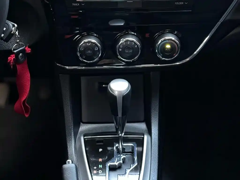 Toyota Corolla — миниатюра 5