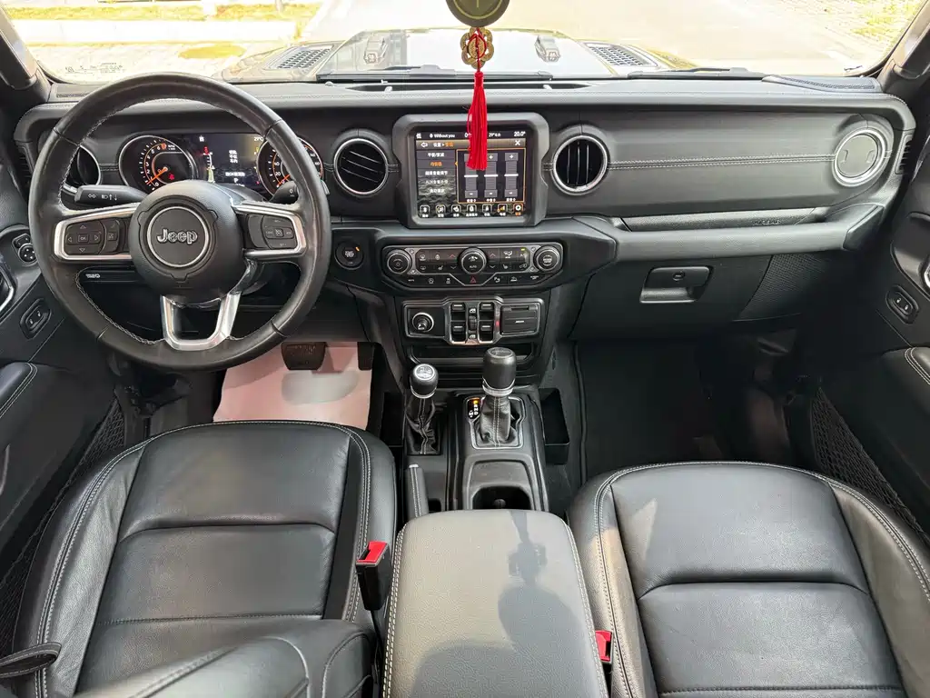 Jeep Gladiator — миниатюра 12