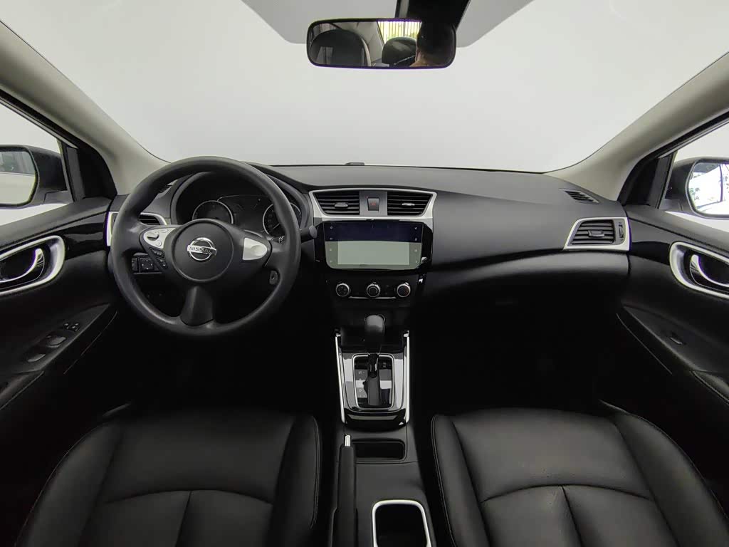 Nissan Sylphy 1.6 л 2023 г. Белый, пробег 41600 км
