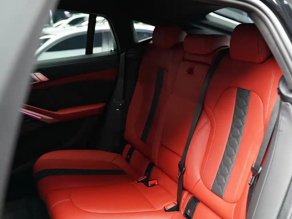 BMW X6 M — миниатюра 9