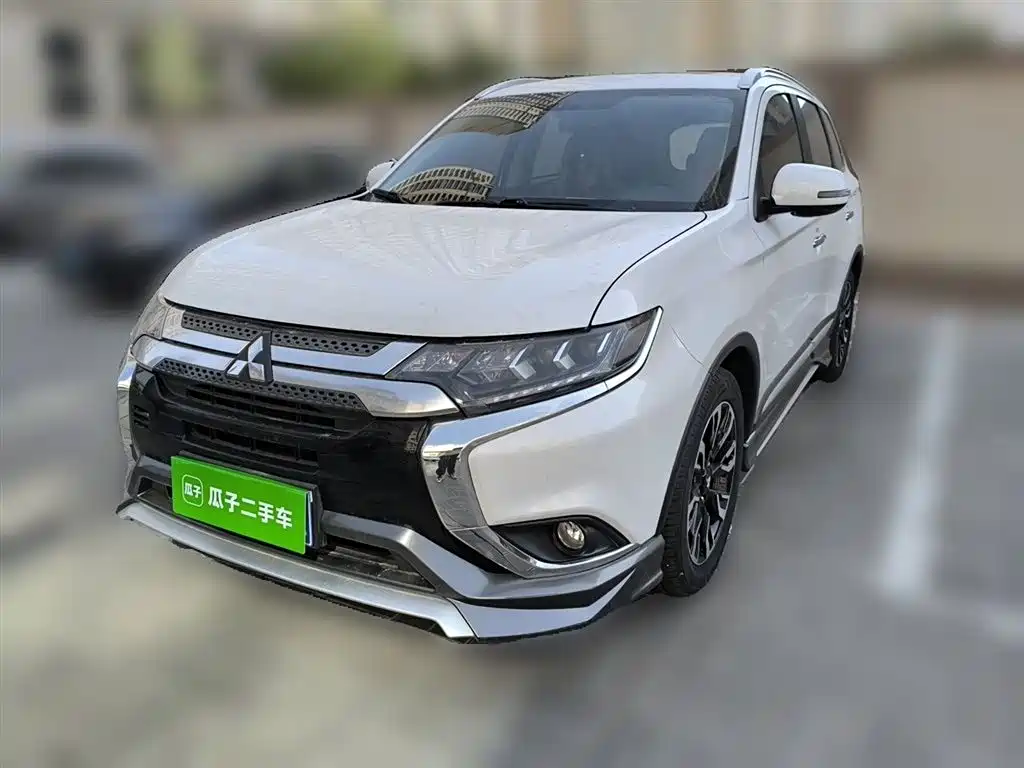Mitsubishi Outlander 2021