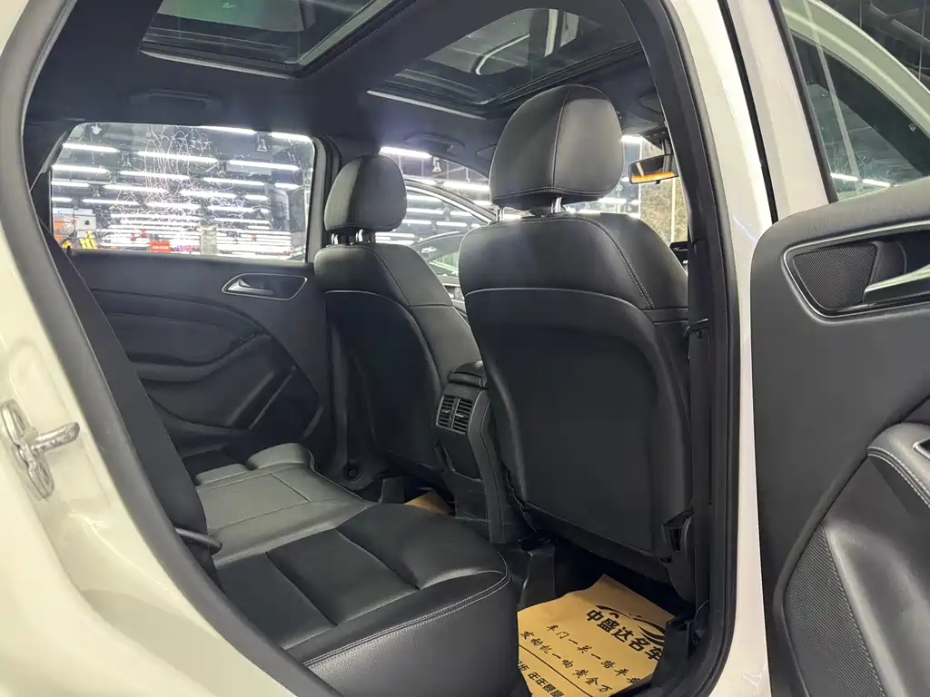 Mercedes-Benz B-Class — миниатюра 12