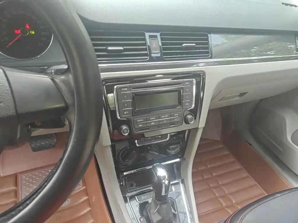 Volkswagen Bora — миниатюра 13