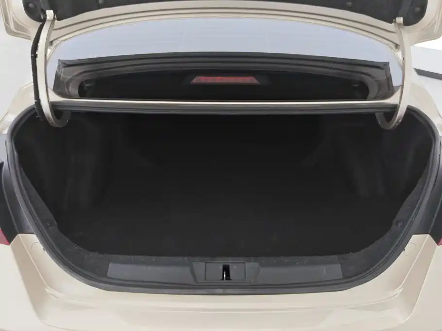 Geely Emgrand — миниатюра 4