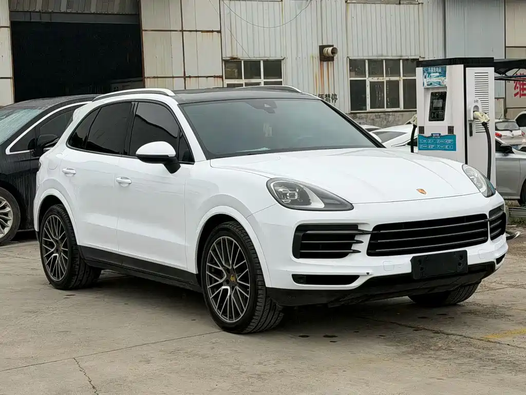 Porsche Cayenne — миниатюра 3