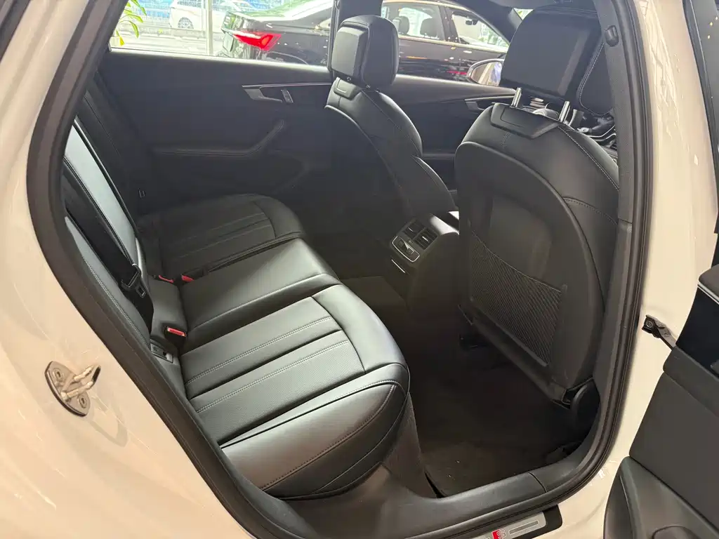 Audi A4L — миниатюра 18