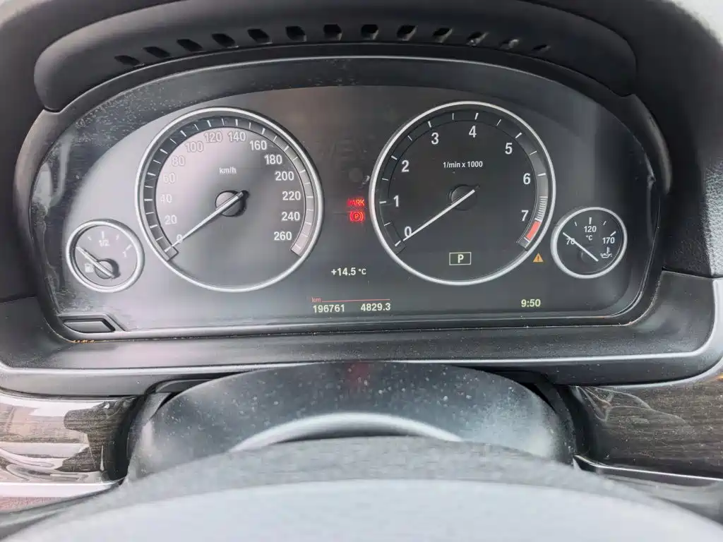 BMW 5 Series — миниатюра 7