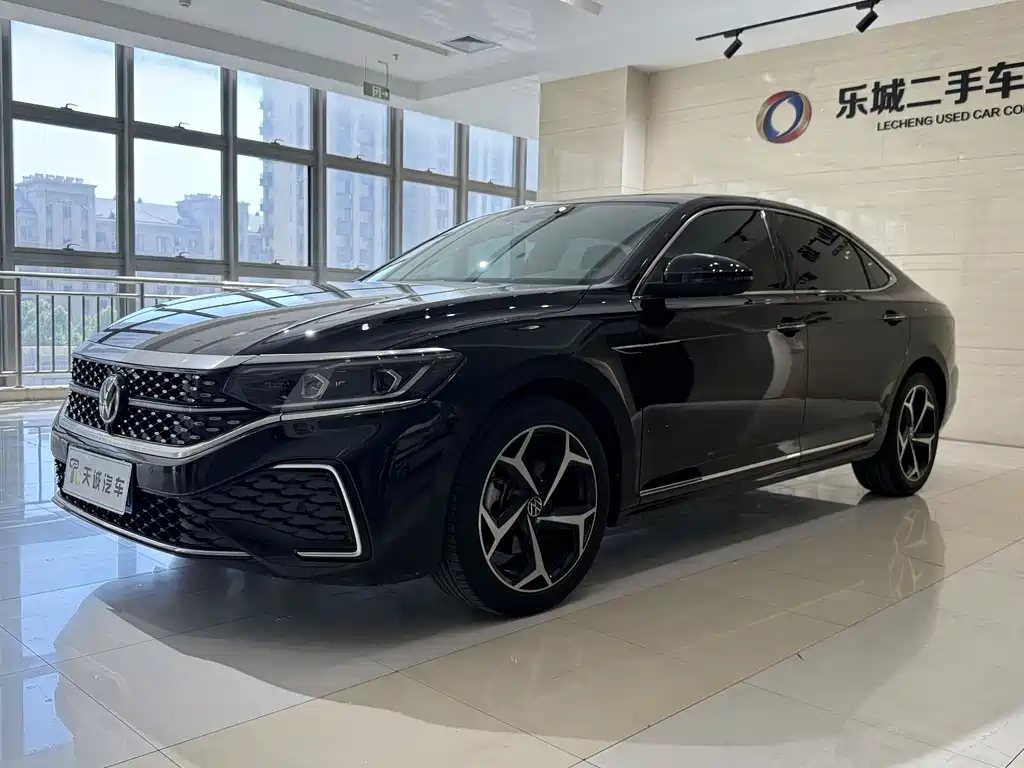 Volkswagen Passat 2024