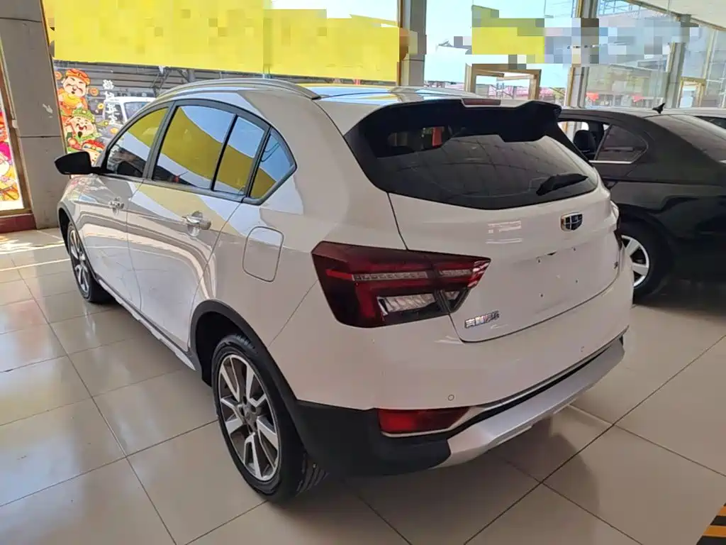 Geely Vision S1 — миниатюра 5