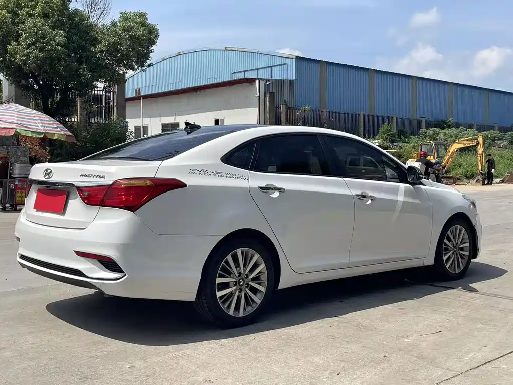 Hyundai Mistra — миниатюра 9