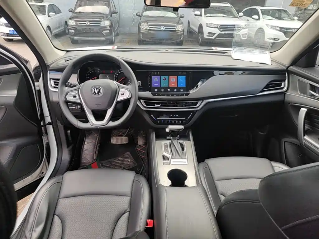 Changan CS35PLUS — миниатюра 10