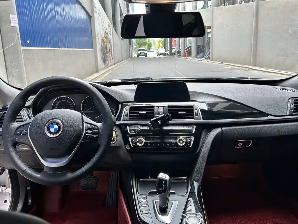 BMW 3 Series GT — миниатюра 5
