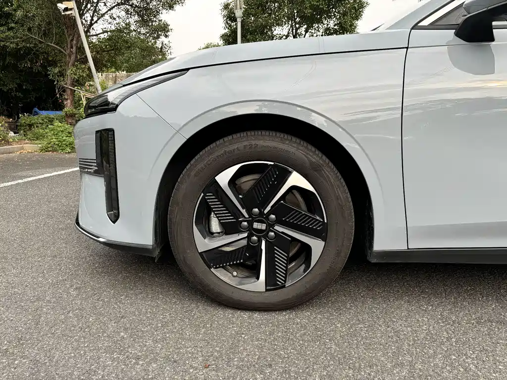GEELY GALAXY GALAXY L6